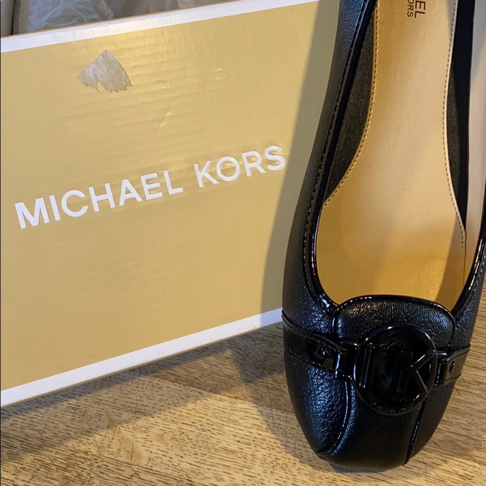 Michael Kors leather & paten ballet flat
